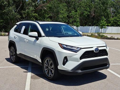 2022 Toyota RAV4 Hybrid Hybrid XLE Premium