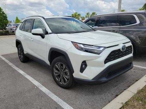 2022 Toyota RAV4 Hybrid Hybrid XLE Premium