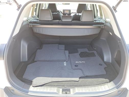 2022 Toyota RAV4 Hybrid Hybrid XLE Premium