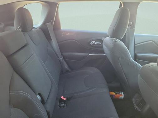 Billet Silver Metallic Clearcoat 2019 Jeep Cherokee Latitude