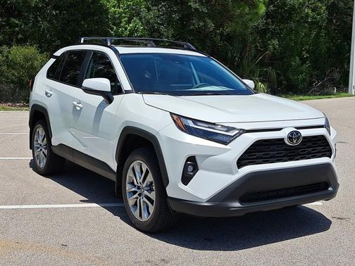 2025 Toyota RAV4 XLE Premium
