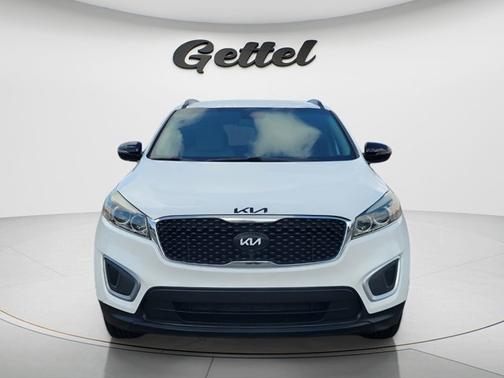 Snow White Pearl 2017 Kia Sorento LX