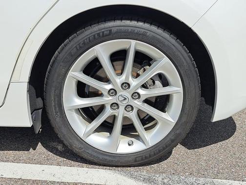 2013 Lexus CT 200h Base