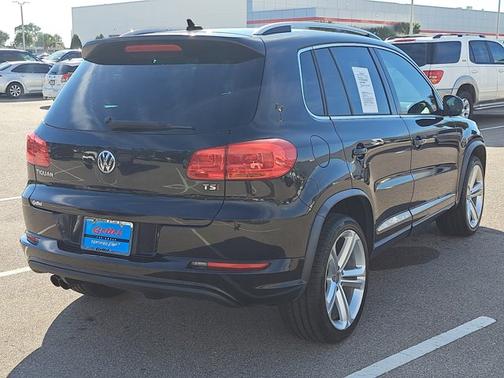 2016 Volkswagen Tiguan R-Line
