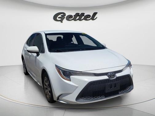 Super White 2021 Toyota Corolla LE