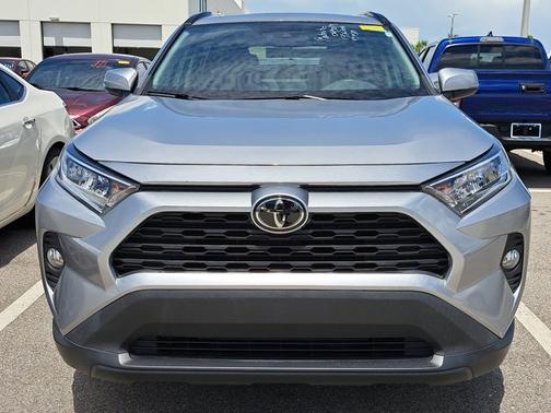 2019 Toyota RAV4 XLE Premium