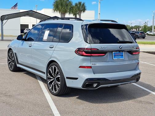 2024 BMW X7 xDrive40i