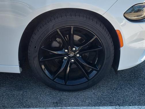 2018 Dodge Charger SXT Plus