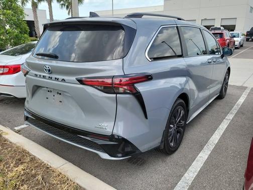 2024 Toyota Sienna XSE
