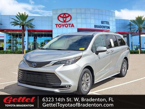 2024 Toyota Sienna XLE