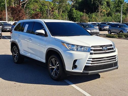 2019 Toyota Highlander LE