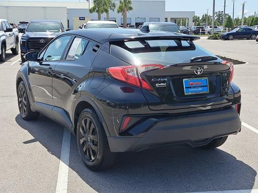 2021 Toyota C-HR LE