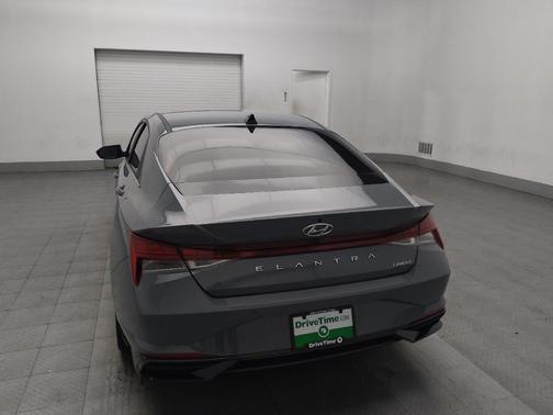 2022 Hyundai ELANTRA Limited