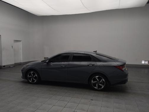 2022 Hyundai ELANTRA Limited