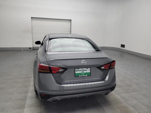 2022 Nissan Altima SR FWD