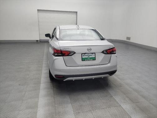 2023 Nissan Versa 1.6 SV