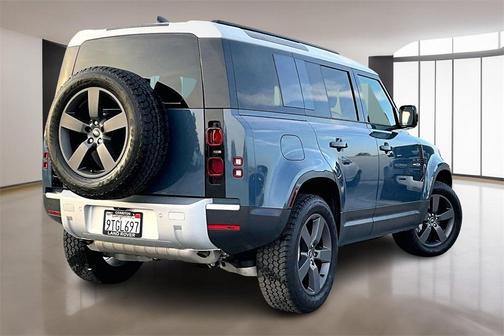 2025 Land Rover Defender 110 P400 S