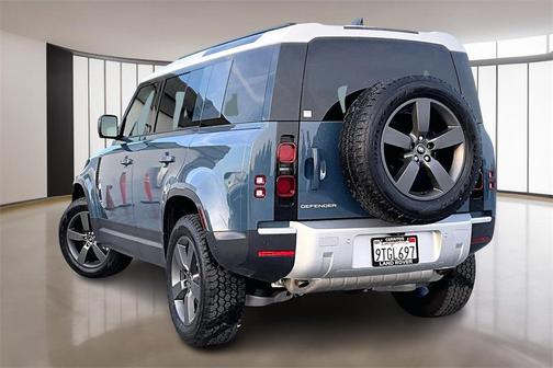 2025 Land Rover Defender 110 P400 S