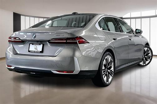 2025 BMW i5 xDrive40