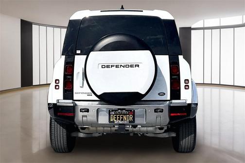 2023 Land Rover Defender 110 SE