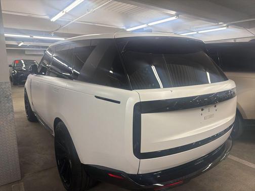 White 2025 Land Rover Range Rover P530 Autobiography