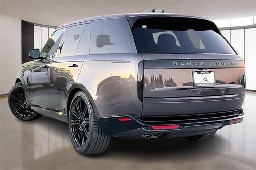 2025 Land Rover Range Rover P530 SE