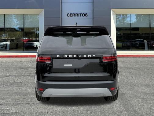 2025 Land Rover Discovery P300 S