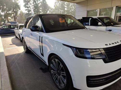 2023 Land Rover Range Rover P400 SE