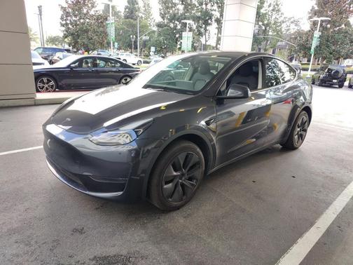 2025 Tesla Model Y Long Range Dual Motor Rear-Wheel Drive