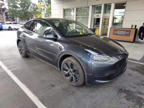 2025 Tesla Model Y Long Range Dual Motor Rear-Wheel Drive