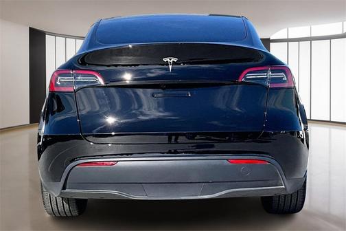 2025 Tesla Model Y Long Range Dual Motor Rear-Wheel Drive