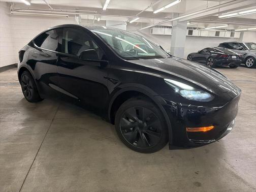 2025 Tesla Model Y Long Range Dual Motor Rear-Wheel Drive