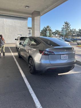 2025 Tesla Model Y Long Range Dual Motor All-Wheel Drive