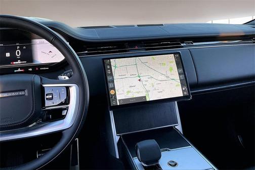 2025 Land Rover Range Rover P530 SE