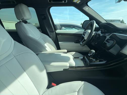 2025 Land Rover Range Rover Sport P360 S