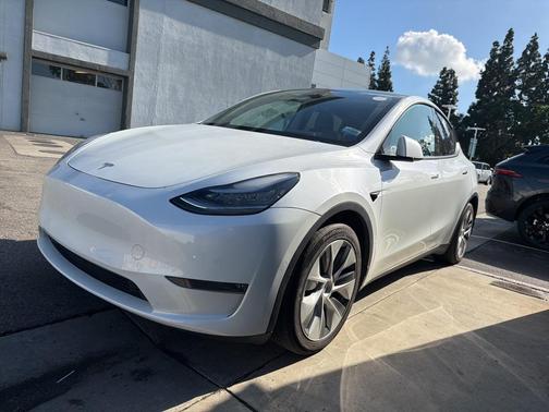 2021 Tesla Model Y Long Range Dual Motor All-Wheel Drive