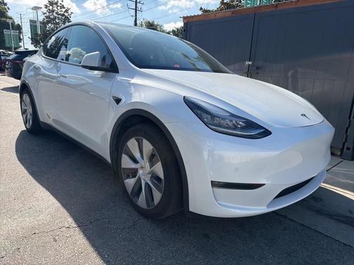 2021 Tesla Model Y Long Range Dual Motor All-Wheel Drive
