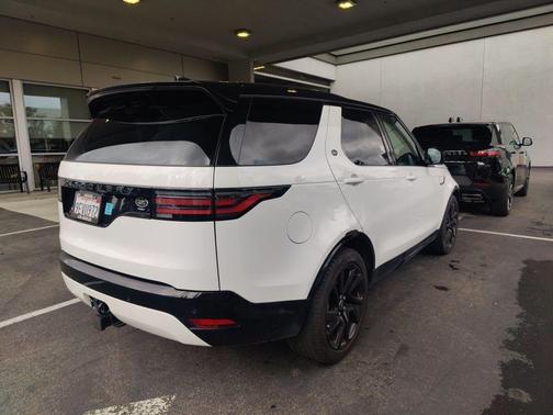 2023 Land Rover Discovery P360 S R-Dynamic
