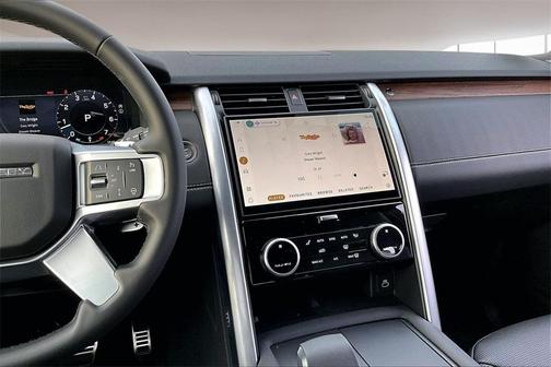 2025 Land Rover Discovery P360 Dynamic SE