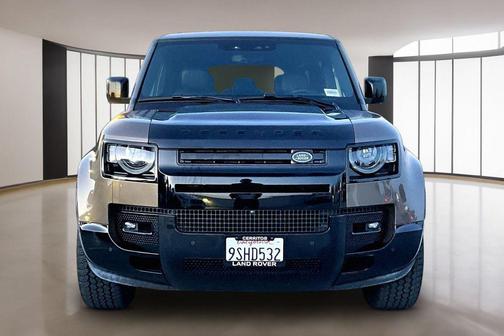 2025 Land Rover Defender 110 P400 X