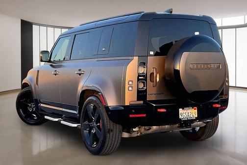 Gondwana Stone Metallic 2023 Land Rover Defender 110 X