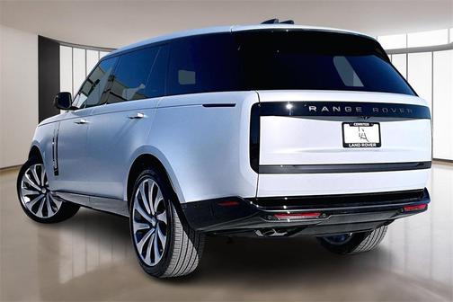 2025 Land Rover Range Rover P530 SE 7 Seat