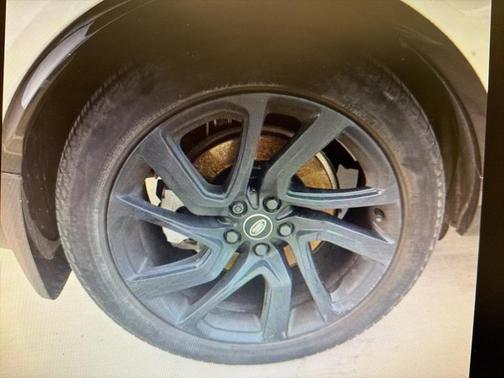 2023 Land Rover Discovery P300 S R-Dynamic