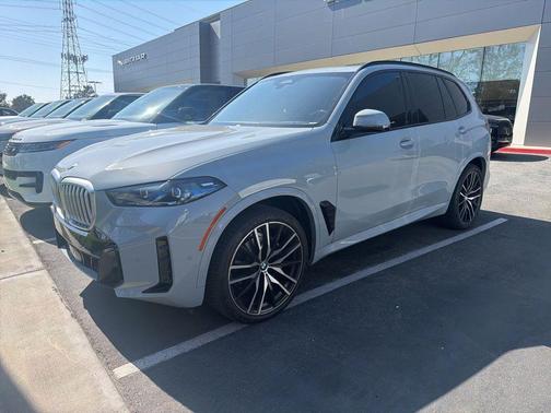 Brooklyn Grey Metallic 2025 BMW X5 xDrive40i