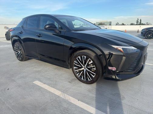 2023 Lexus RZ 450e Luxury