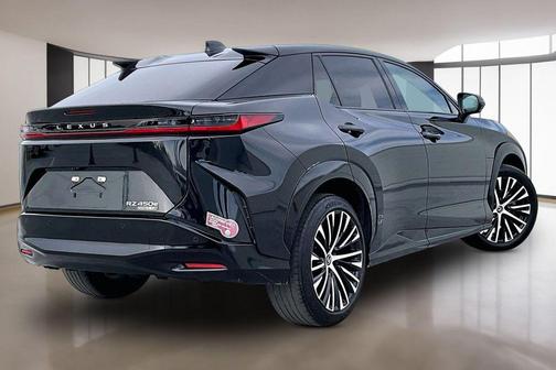 2023 Lexus RZ 450e Luxury