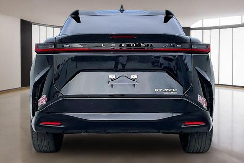 2023 Lexus RZ 450e Luxury