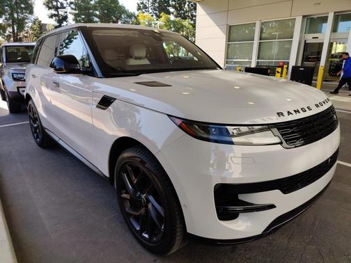 2023 Land Rover Range Rover Sport SE