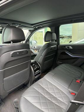 Black Sapphire Metallic 2024 BMW X5 sDrive40i