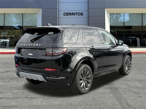 2025 Land Rover Discovery Sport S